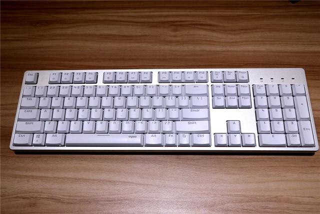 三模随意换，办公很方便- 雷柏MT700办公机械键盘体验