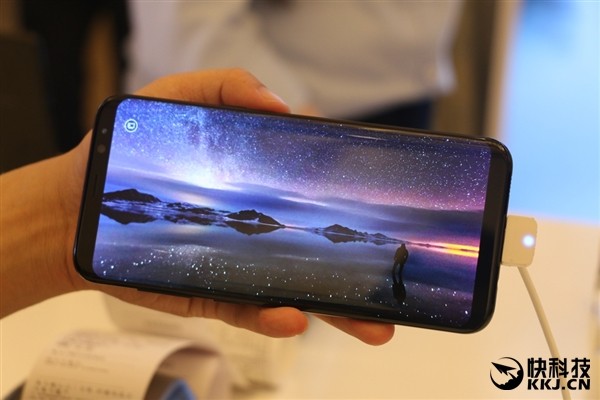 星空体育平台S8/S8+国行真机图赏：全面屏美如画