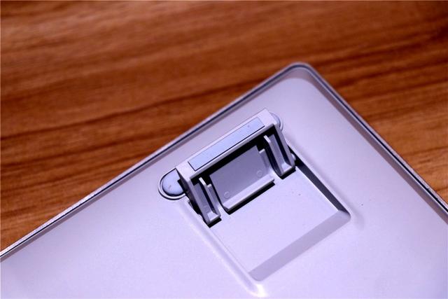 三模随意换，办公很方便- 雷柏MT700办公机械键盘体验