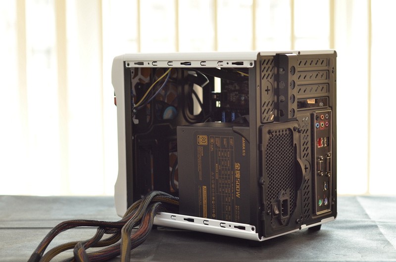 小机箱路线的平民小炮级配置，SSD有点剑走偏锋