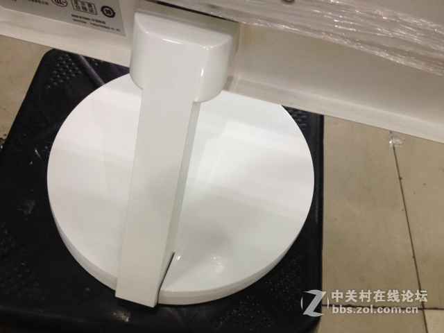 出售显示器  成色超新！27寸 24寸