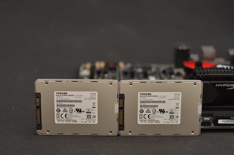 怎么滴也是芯片组旗舰~Z170+2颗东芝Q300 120G SSD玩RAID