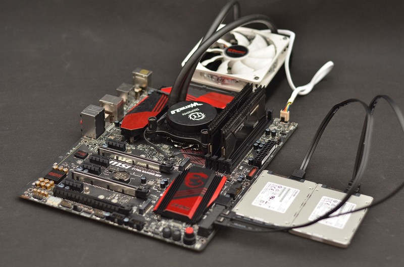 怎么滴也是芯片组旗舰~Z170+2颗东芝Q300 120G SSD玩RAID