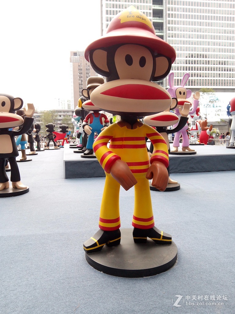 用超级手机的眼睛看世界--大嘴猴展览