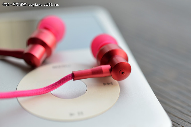 版主坐堂朵唯耳机什么鬼年轻人的口味朵唯d1音乐耳机试听体验