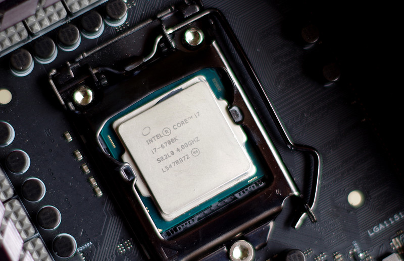 电竞机箱流行硬汉风，装了台先马塞恩3一起感受阳刚之气