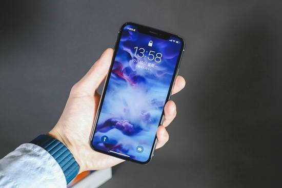 苹果iPhone X国行版评测：用真正黑科技革新未来