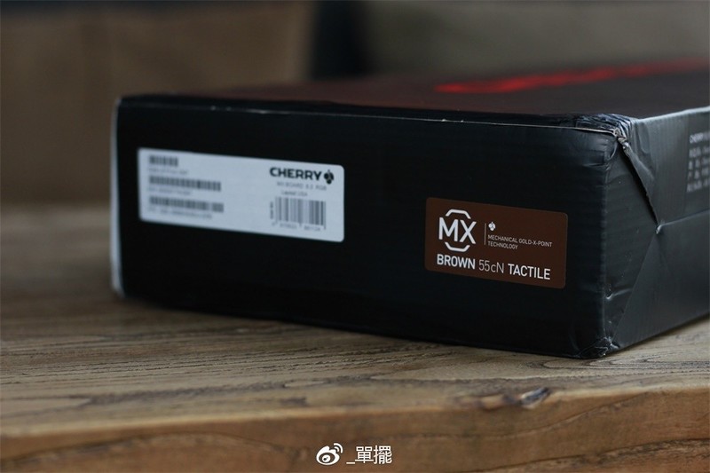 【單擺出品】新的一年，用CHERRY黑8开头