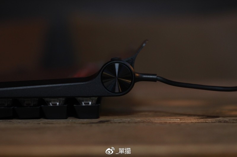 【單擺出品】新的一年，用CHERRY黑8开头