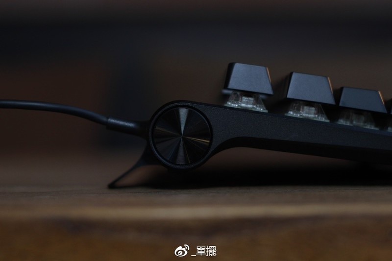 【單擺出品】新的一年，用CHERRY黑8开头