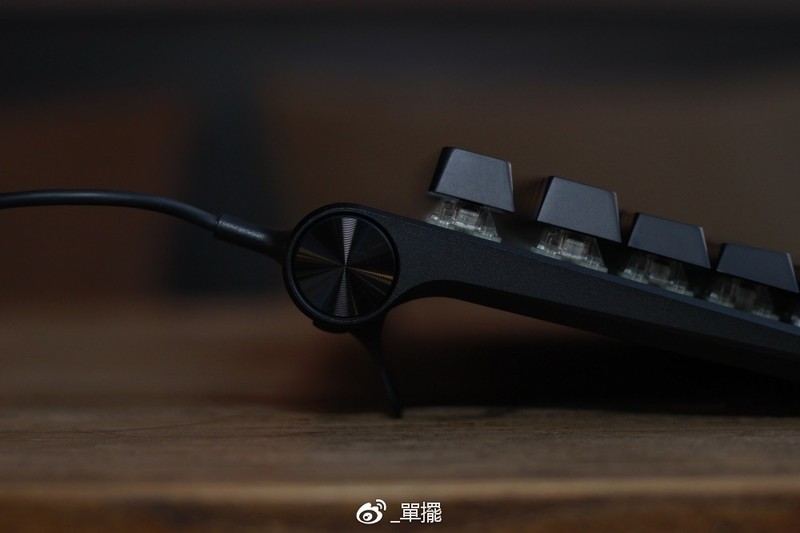 【單擺出品】新的一年，用CHERRY黑8开头