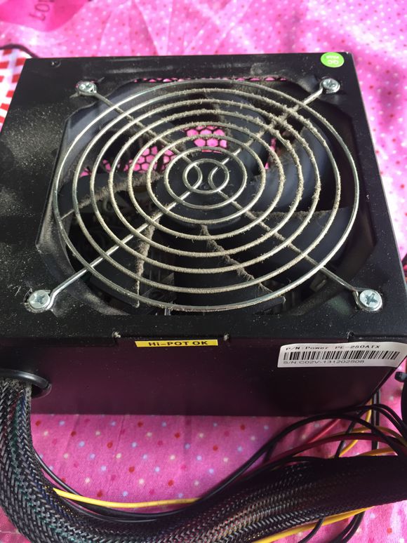 分享：换显卡！ 换电源！自己动手乐无穷！