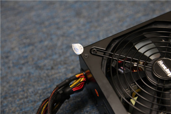 R9 280功耗怎样？搭航嘉MVP 600拆卸测评