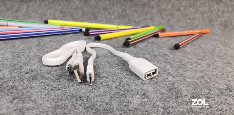 如果卖火柴的小女孩有一个暖手宝，故事结局会不会是另一个版本？