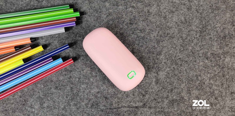 如果卖火柴的小女孩有一个暖手宝，故事结局会不会是另一个版本？