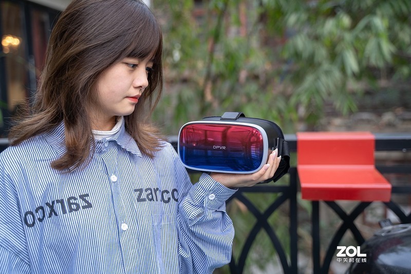 体验两周后发现1个缺点，但他依旧是最值得买的VR一体机