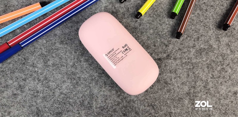 如果卖火柴的小女孩有一个暖手宝，故事结局会不会是另一个版本？