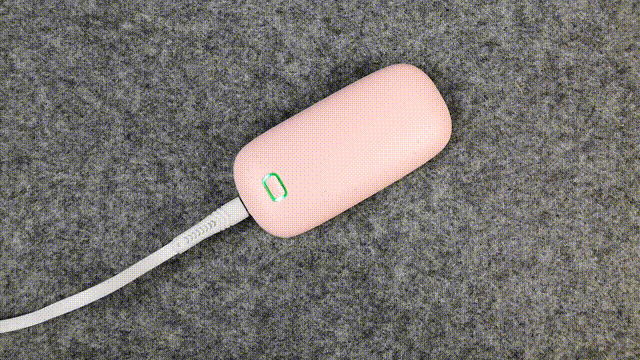 如果卖火柴的小女孩有一个暖手宝，故事结局会不会是另一个版本？