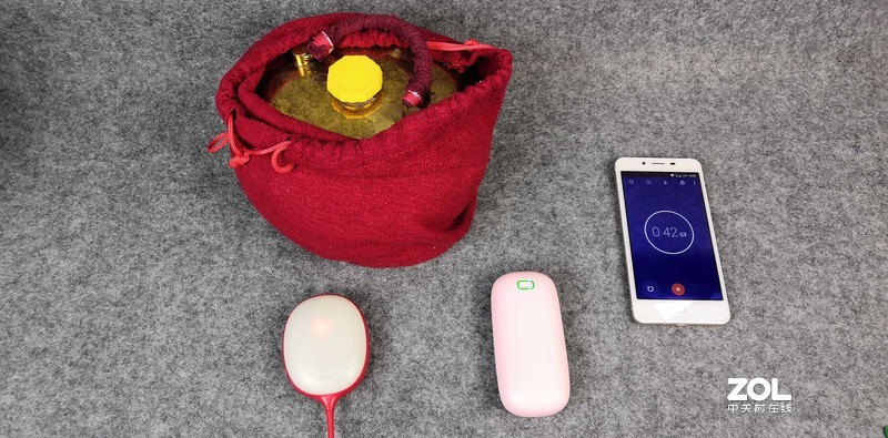 如果卖火柴的小女孩有一个暖手宝，故事结局会不会是另一个版本？