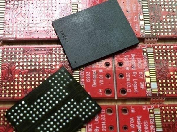 存储：黑芯     盛行质量奇差