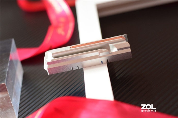 速度之巅，读5000MB/s写4400MB/s，影驰HOF PRO M.2固态怎么样？