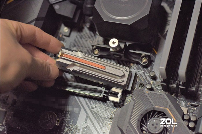 速度之巅，读5000MB/s写4400MB/s，影驰HOF PRO M.2固态怎么样？