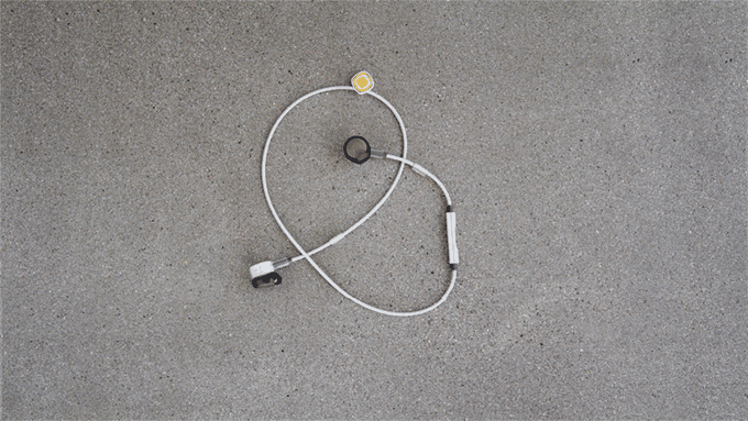 #今日话题#边听边用手机充电的无线蓝牙耳机