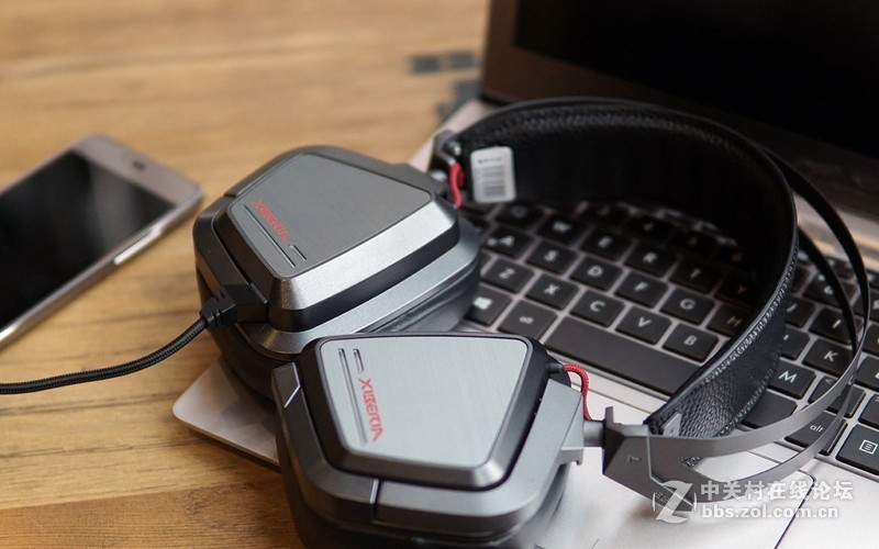 玩FPS不戴耳机的队友，你会选择原谅他吗？