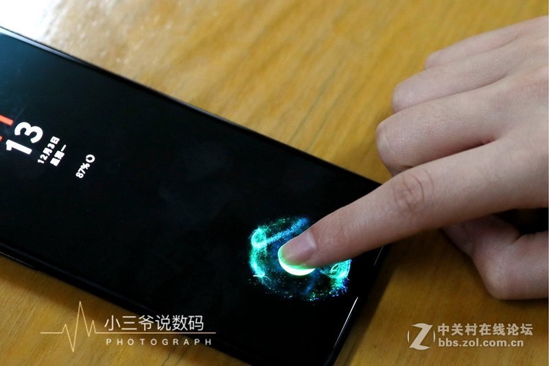 【小三爷出品】西装暴徒、性能怪兽-一加6T全面评测（含对比）