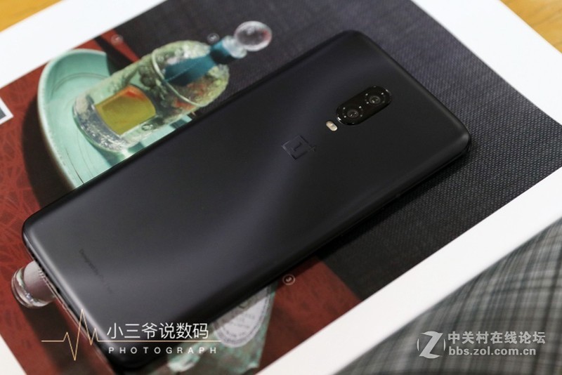 【小三爷出品】西装暴徒、性能怪兽-一加6T全面评测（含对比）