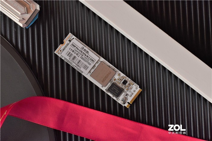 速度之巅，读5000MB/s写4400MB/s，影驰HOF PRO M.2固态怎么样？