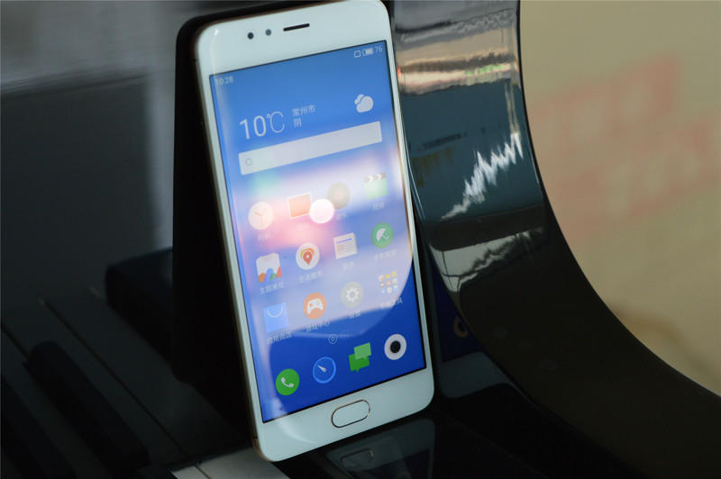 【抢饭碗第3季】震惊！“金玉其外，______！” 十天体验揭开魅蓝5s真相！