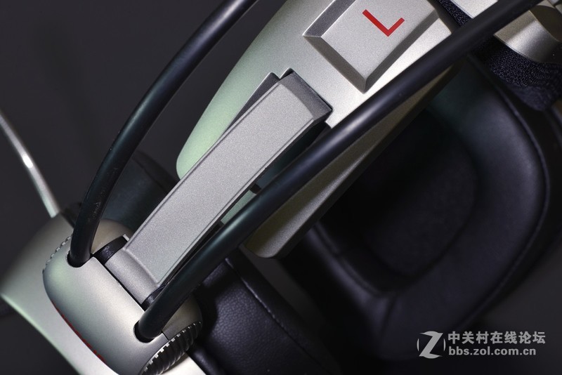 玩FPS不戴耳机的队友，你会选择原谅他吗？