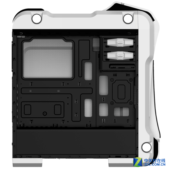 万人迷又升级，刀锋变形金刚+全新登场！