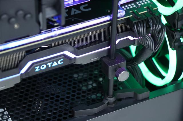 比光追还要黑科技，DLSS2.0让帧率暴增！索泰RTX2070s PGF体验