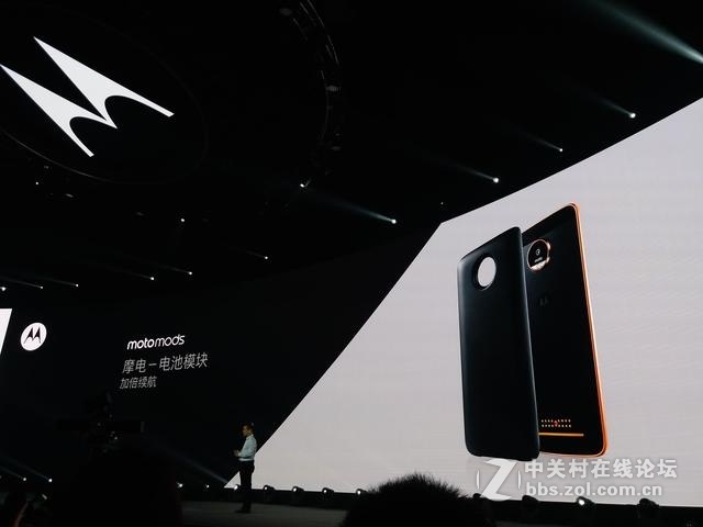 提升巨大，Moto Z两代电池模块对比体验