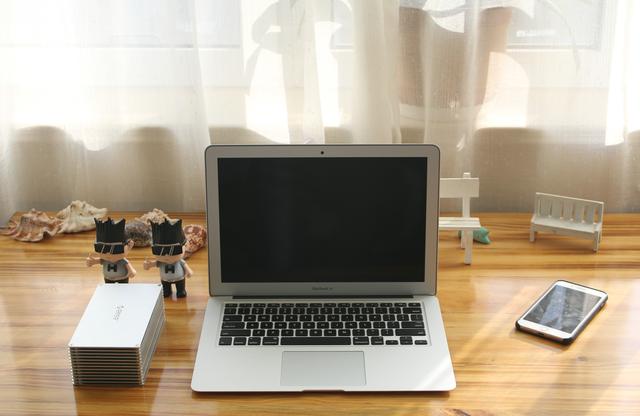 小身材大肚量，奥睿科四层2.5寸铝合金笔记本创意盒子体验