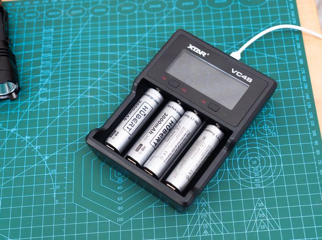 废电池别扔，0电压也能救活，VC4S智能充开箱