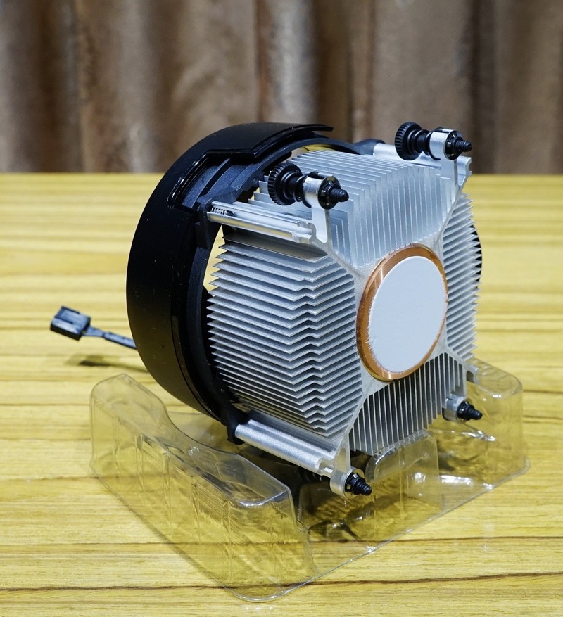 AMD Ryzen2来了——R7 2700X/R5 2600X全球首发详测及超频技巧分享