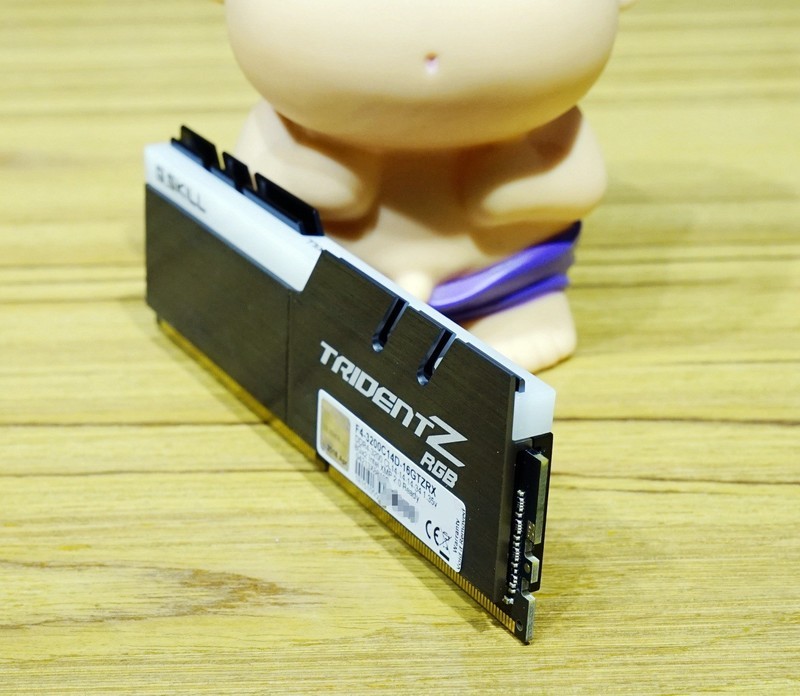 AMD Ryzen2来了——R7 2700X/R5 2600X全球首发详测及超频技巧分享