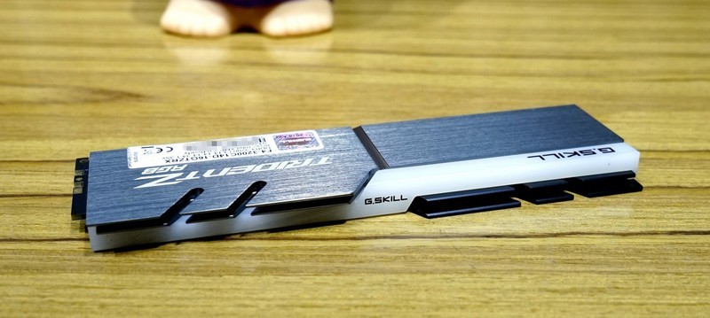 AMD Ryzen2来了——R7 2700X/R5 2600X全球首发详测及超频技巧分享