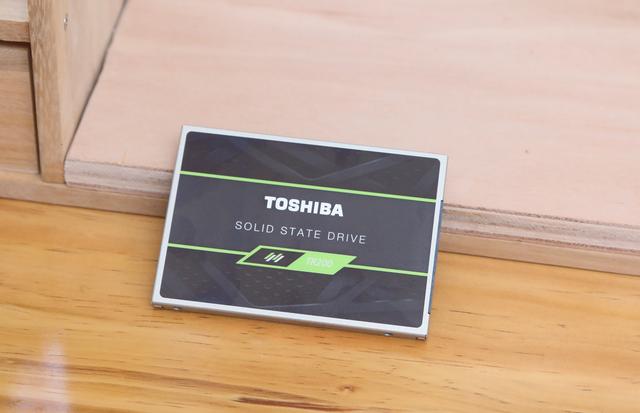 再战三年，有了东芝TR200固态硬盘我的外星人M15X复活了