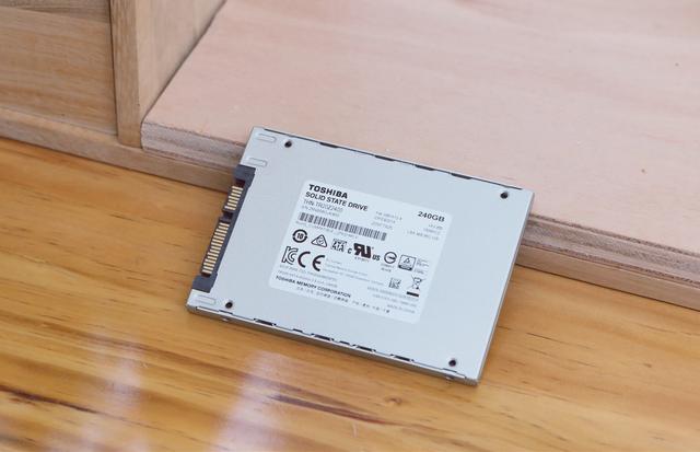 再战三年，有了东芝TR200固态硬盘我的外星人M15X复活了