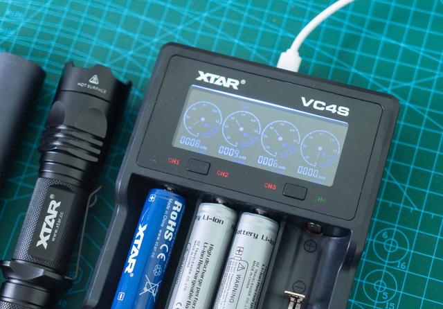 废电池别扔，0电压也能救活，VC4S智能充开箱