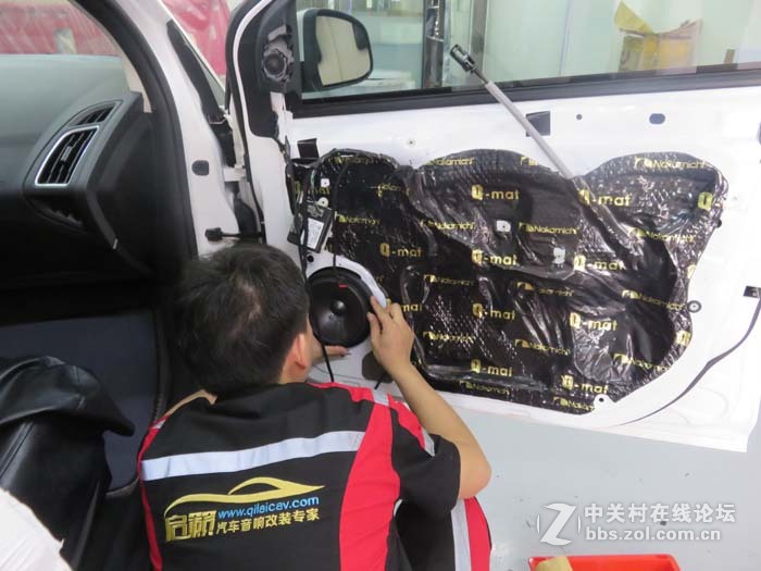 深圳市福田罗湖区启籁专业音响改装店家新款福特福克斯车载音响升级案例