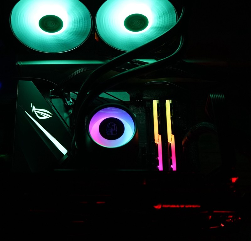 AMD Ryzen2来了——R7 2700X/R5 2600X全球首发详测及超频技巧分享