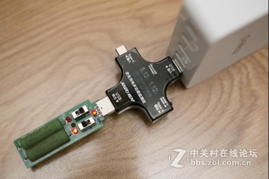 不想要第二个拖线板的看过来，8+5超多接口的拖线板开箱晒物