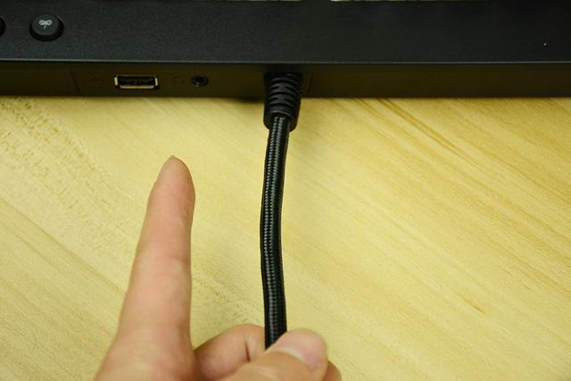 全能等效，自带集线接口的银轴旗舰键盘——Tt X1星脉 RGB