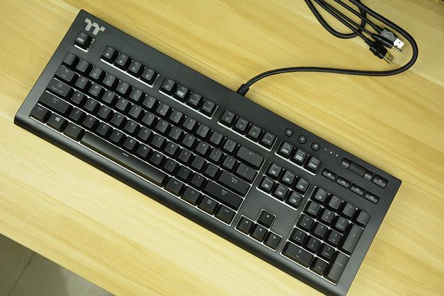 全能等效，自带集线接口的银轴旗舰键盘——Tt X1星脉 RGB