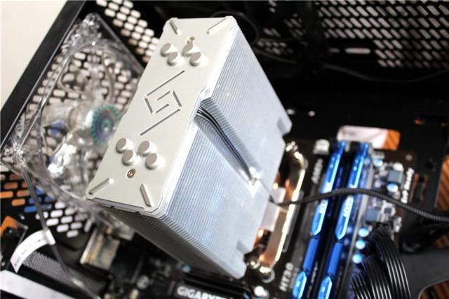 一见钟情、爱不释手——九州风神玄冰GT RGB散热器体验！